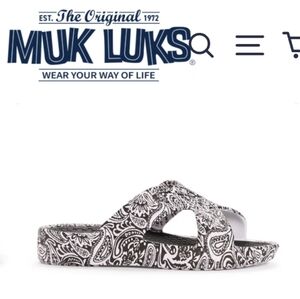 LUKEES By MUKLUKS Sandal L 9/10 NWT